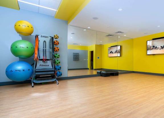 Metro 112 Apartments in Bellevue - Fitness center