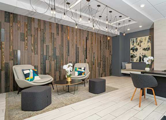 Metro 112 Apartments in Bellevue - Leasing Lobby