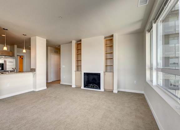 Crossroads apartments in Bellevue, WA - Metro 112 Apartments - fireplace
