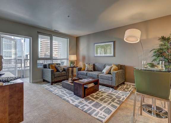 Downtown Bellevue apartments for rent near Microsoft - Metro 112 Apartments - balcony