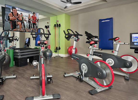 apartments near crabtree valley mall raleigh nc - Marshall Park 24 hour fitness club