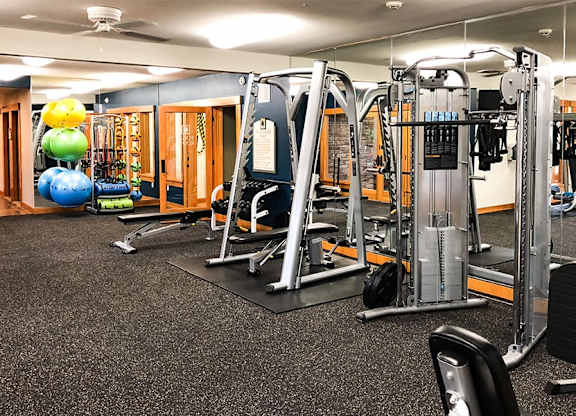 Sammamish WA rentals - Boulder Creek Indoor racquetball court yoga studio fitness center