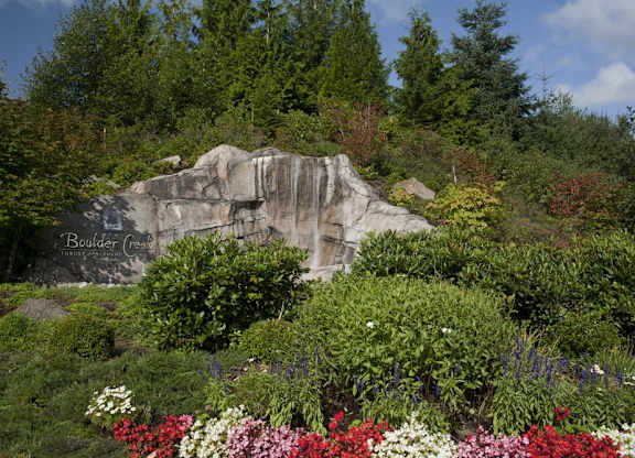 Apartments for rent in Sammamish WA - Boulder Creek Beautifully landscaped with water feature