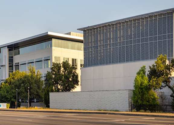 NoA on McNeil Townhomes + Flats - Austin, TX - apartments near Apple campus