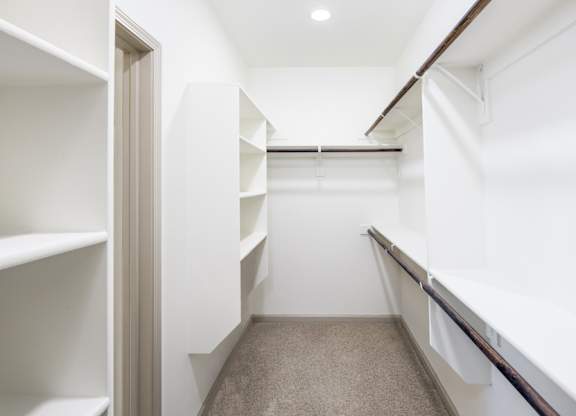  Glenhaven at Star Ranch - Apartments For Rent in Hutto, TX - closet
