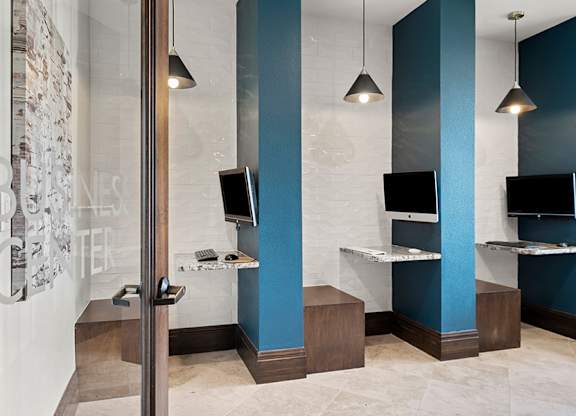 StoneLedge Apartments - Business Center - Grapevine Lake Apartments