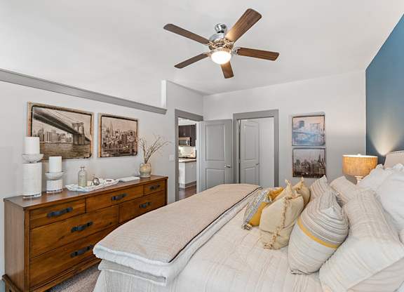 StoneLedge Apartments - Large bedrooms feature 9' ceilings - Apartments near DFW Airport