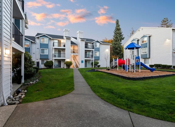 BluWater Courtyard