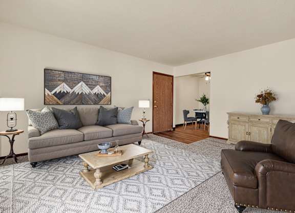 Modern Living Area at Windsor Crest Apartments, Davenport , Iowa