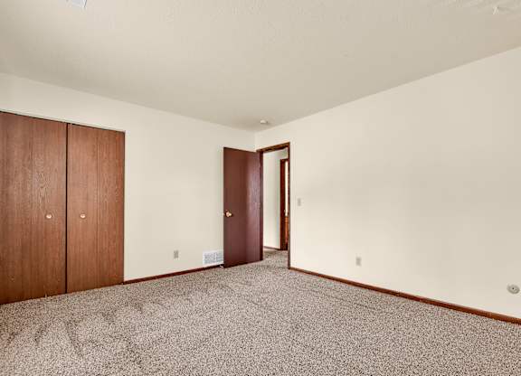 Bedroom With Closets at Windsor Crest Apartments, Iowa, 52807