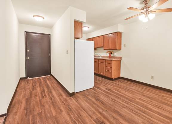 Kitchen Unit at Indian Ridge Apartments, Davenport
