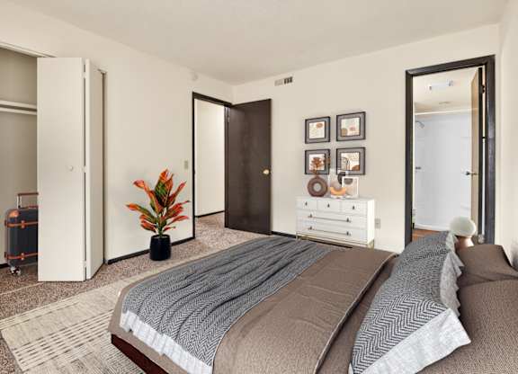Spacious Bedroom at Indian Ridge Apartments, Iowa