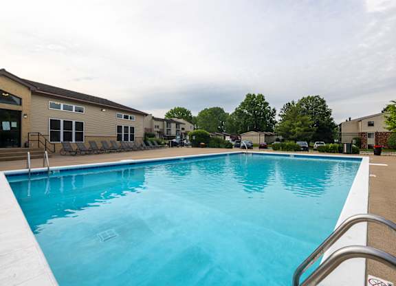A large swimming pool at Indian Ridge Apartments, Iowa