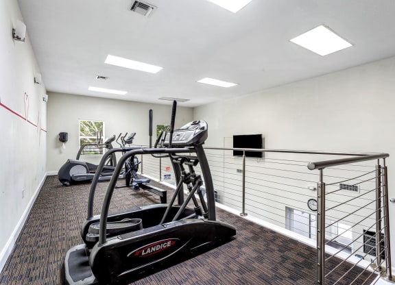 the gym at the preserve apartments at Waterford Park Apartment Homes, LLC, Florida