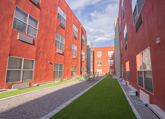 Courtyard at ParcOne60, Reno