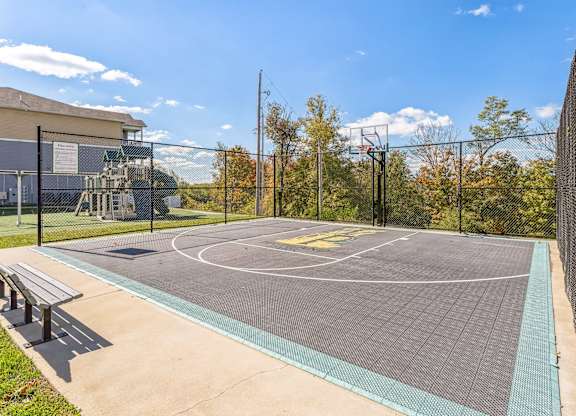 the basketball court at the preserve at ballantyne commons apartments
