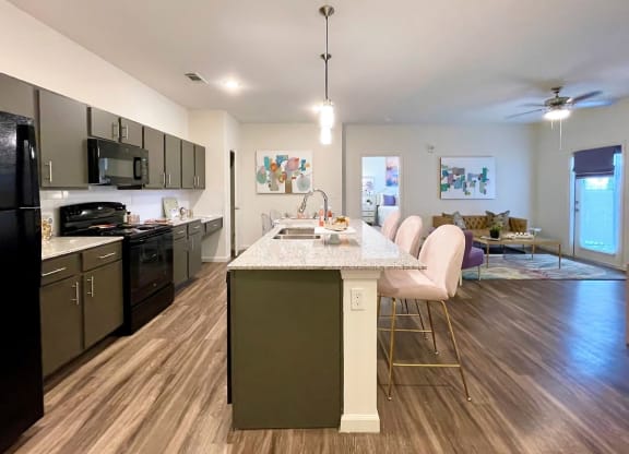 Palms Kitchen.jpg