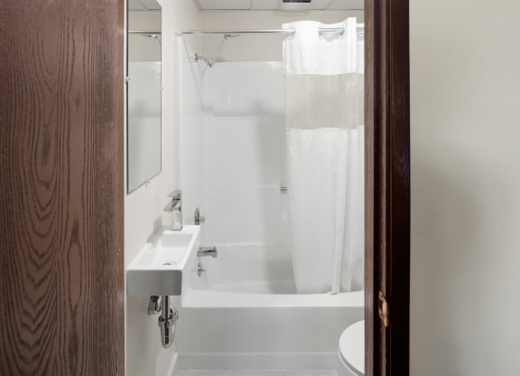 InteriorStudioBathroom