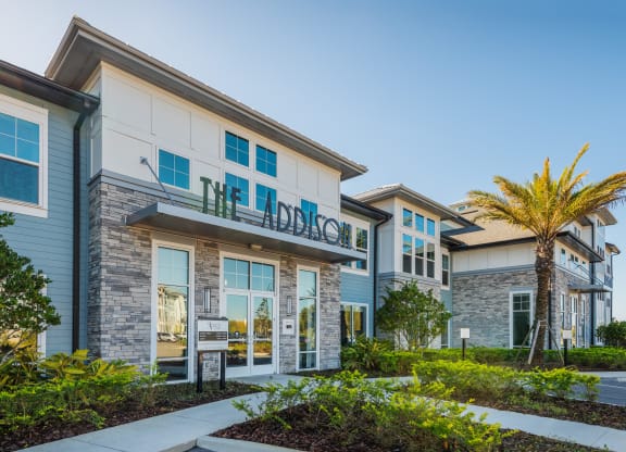 Exterior Leasing Office