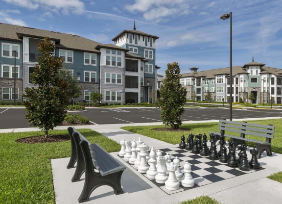 Exterior lawn games chess set