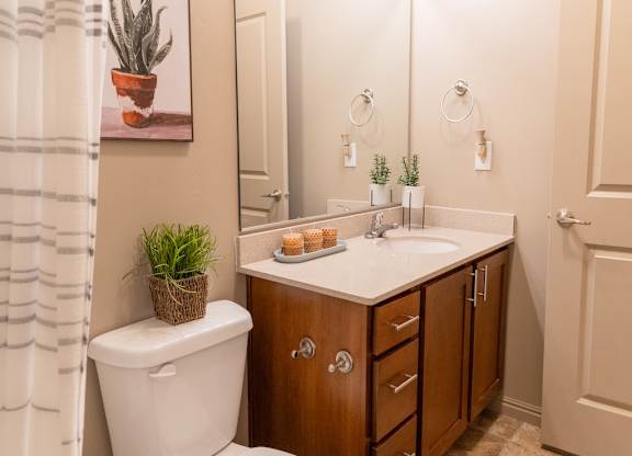 Four Seasons Logan Apartments and Townhomes Bright Bathroom