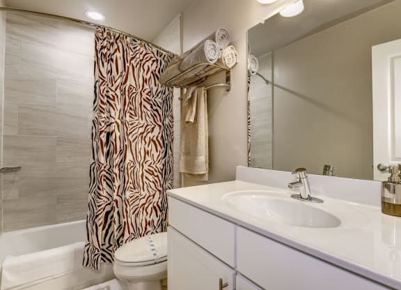 Modern apartment rentals in Crystal City Arlington VA