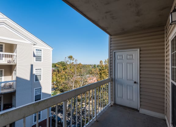Rosslyn apartment for rent