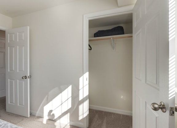 Modern Apartment Rentals in National Landing Arlington VA