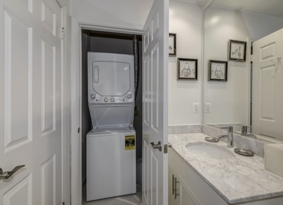 Luxury Apartment Rentals in Rosslyn VA