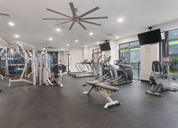 Spacious apartment rentals in Crystal City Arlington Virginia