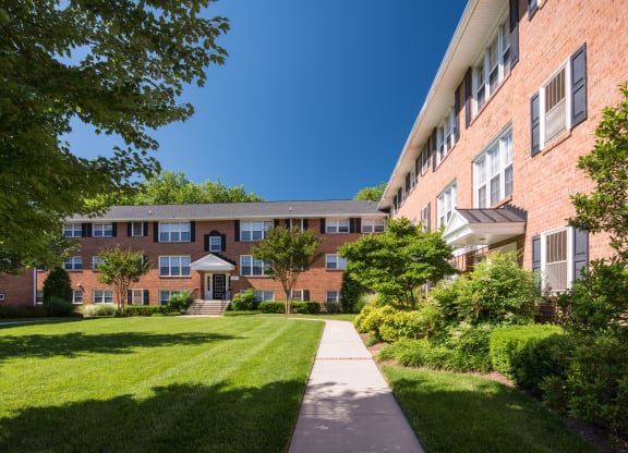 Best Apartment Rentals in National Landing Arlington VA