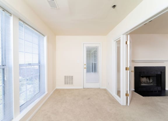 Rosslyn apartments for rent