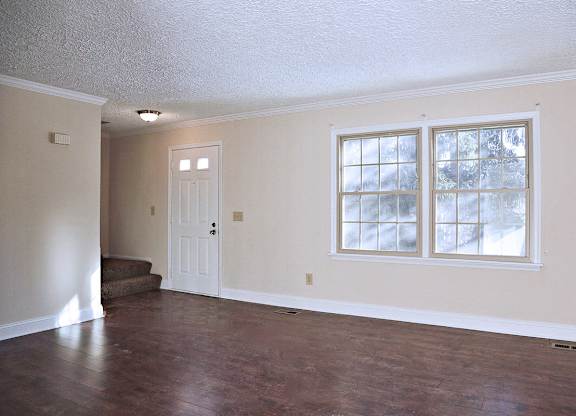 East Lansing 2 bed townhouse w/Washer & Dryer