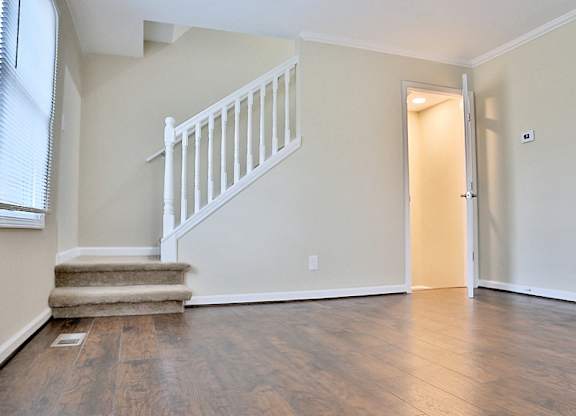 REMODELED Townhouse 1375 - Available for Immediate Move-in