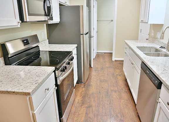 REMODELED Townhouse 1375 - Available for Immediate Move-in
