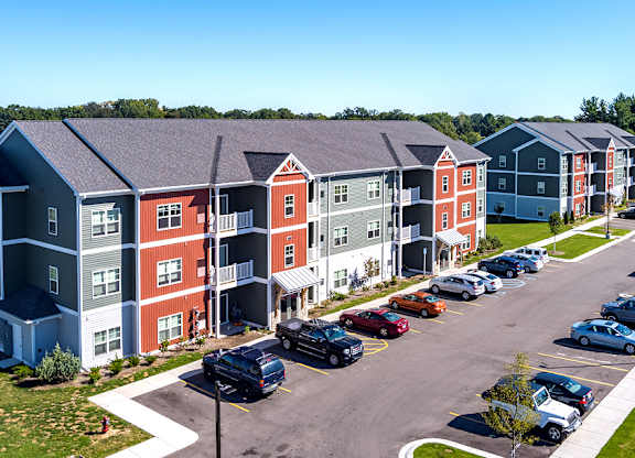 Exterior View of Central Park Apartments in Greenville Michigan