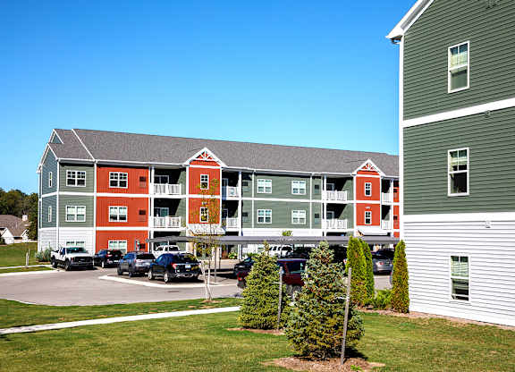 Exterior View of Central Park Apartments in Greenville Michigan