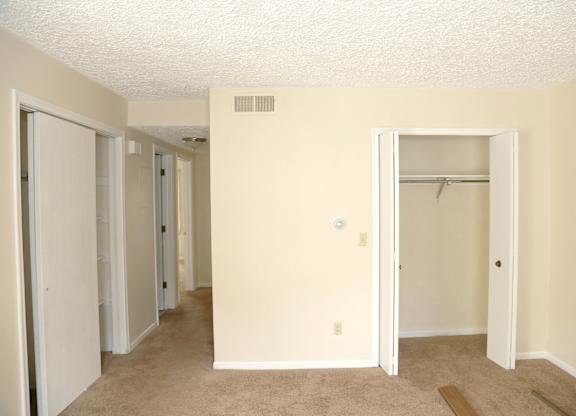 East Lansing 2 bed apartment w/Washer & Dryer