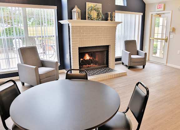 Willow-Ponds-Clubhouse-Lansing-MI