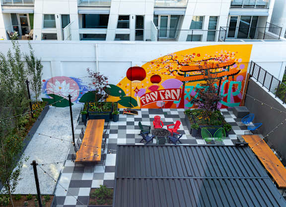 Neighbour - Courtyard