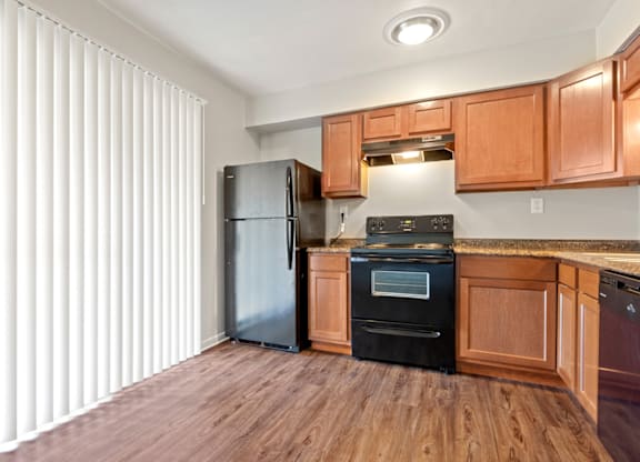 Updated kitchen at Commons At Waters Edge, Ohio, 43232
