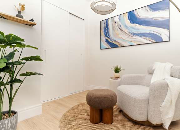 Apartment den and reading nook at Otonomus Las Vegas