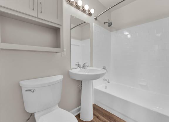 Large Soaking Tub In Bathroom at Autumn Woods, Bladensburg, MD