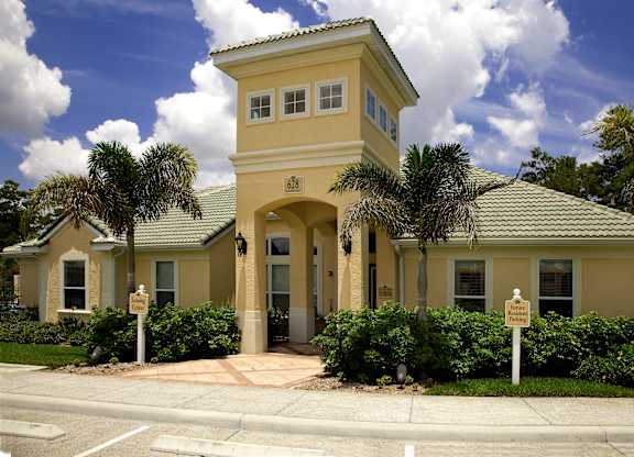 Leasing Office Building at Timber Trace Affordable Apartments in Titusville, FL