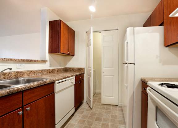 Fully Equipped Kitchens at Lake Shore Affordable Apartments in West Palm Beach FL