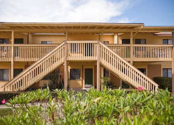 Windover Woods building exterior with stairs