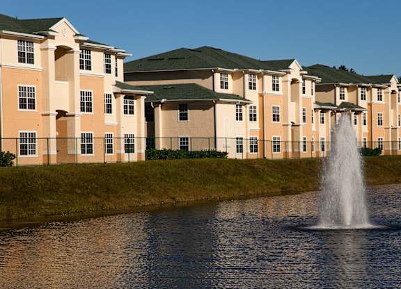 Savannah Springs Affordable Apartments in Jacksonville FL