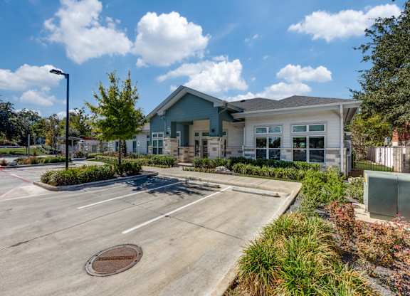 Exterior at La Cima Affordable Apartments in Austin TX