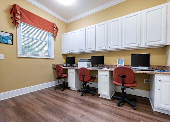 Business Center at Claymore Crossings Affordable Apartments in Tampa FL