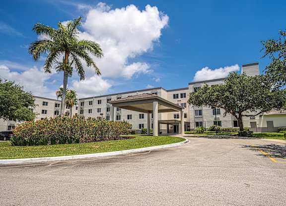 Riverview House Senior Apartments in Lake Worth FL